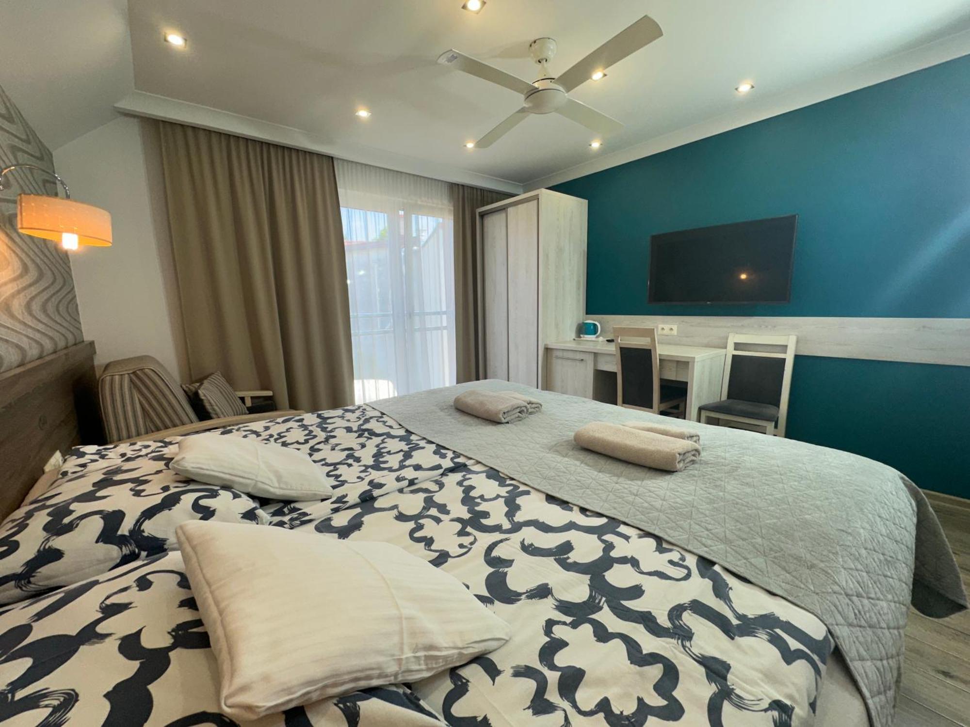 Helios Bed & Breakfast Ustka Ngoại thất bức ảnh