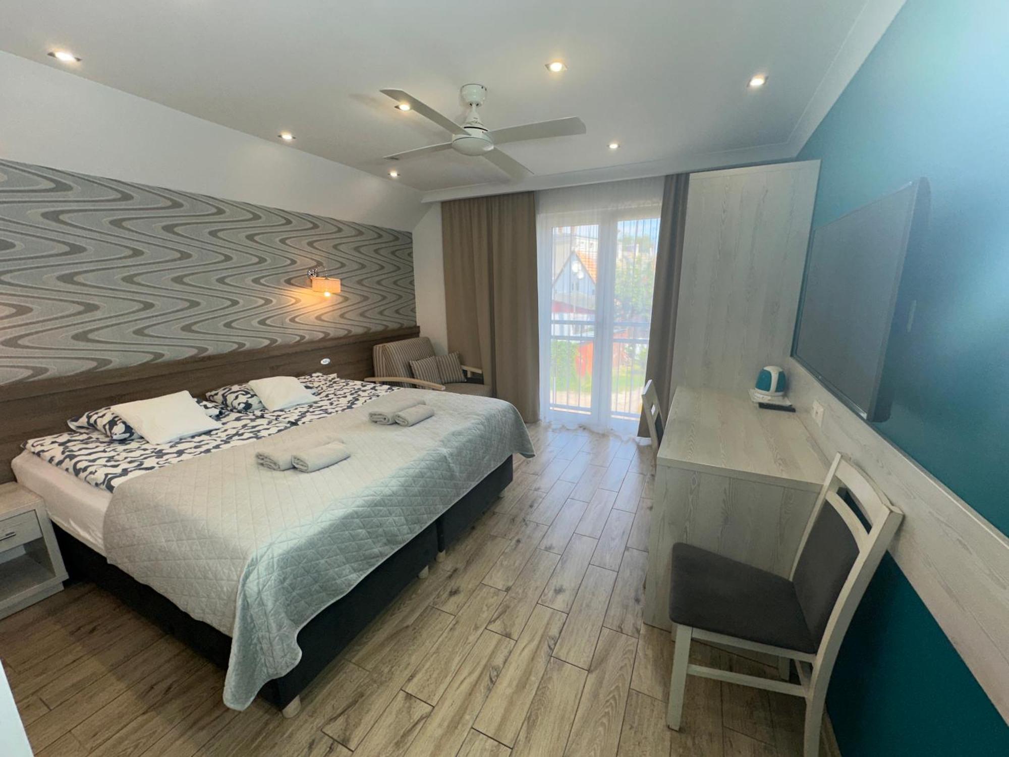 Helios Bed & Breakfast Ustka Ngoại thất bức ảnh